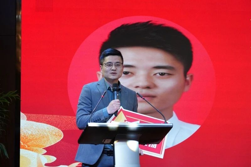 迎新春·话未来%7CJJB竞技宝控股集团举办2023年第1期青年沙龙_18f1053d.jpg